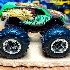 Smash-Squatch